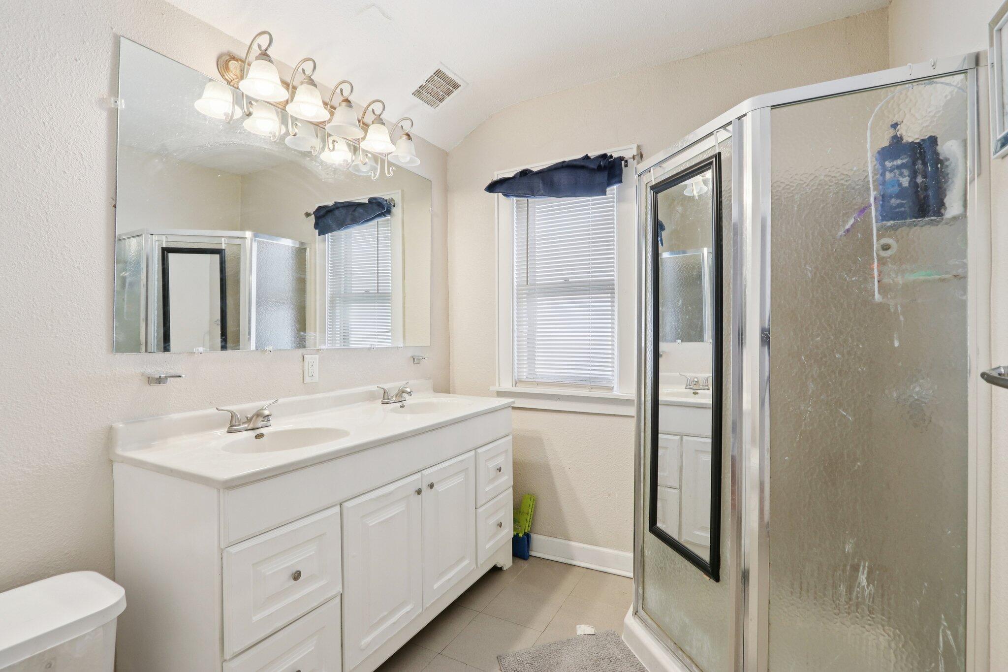 2503 North 48th Street Milwaukee, WI 53210 - Photo 22 of 37 27-web-or-mls-N 48th St-S2801-027