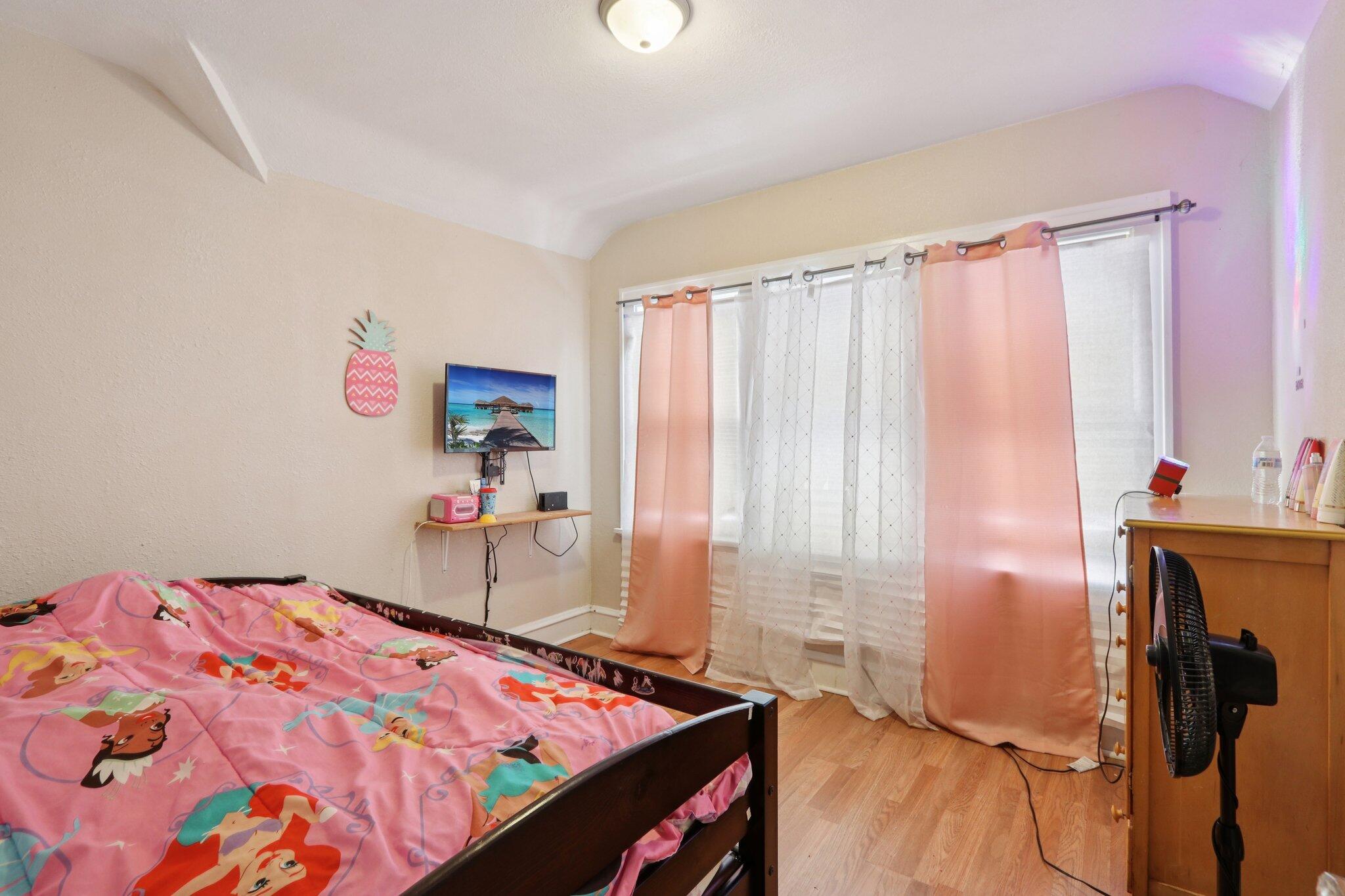 2503 North 48th Street Milwaukee, WI 53210 - Photo 25 of 37 29-web-or-mls-N 48th St-S2801-029