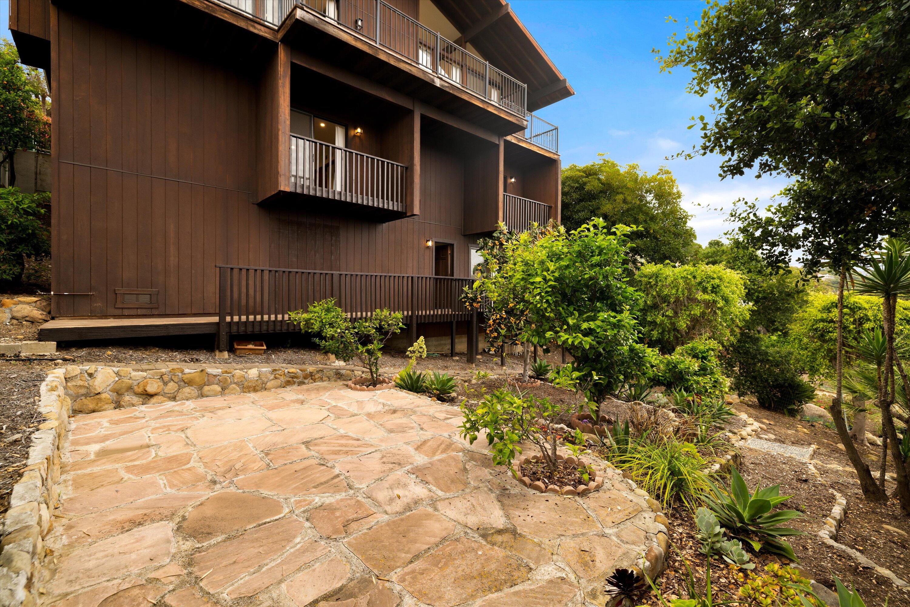 34 Rubio Road Santa Barbara, CA 93103 - Photo 29 of 36 a view of a backyard of the house