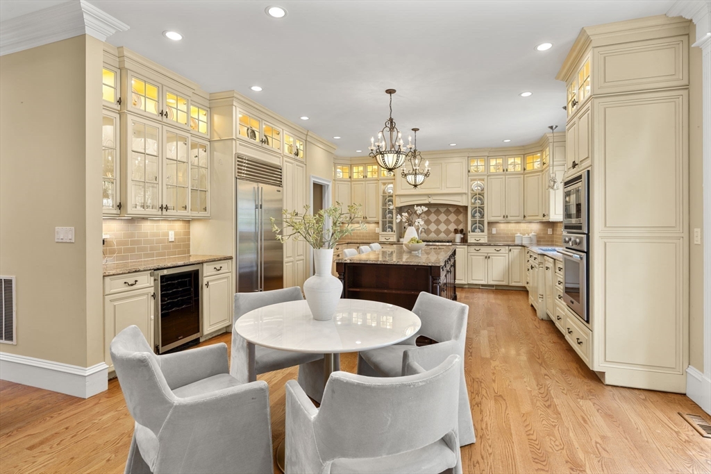 22 Scotney Road Newton, MA 02467 - Photo 19 of 42