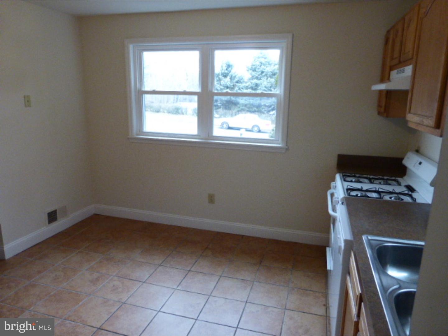 1374 Fox Run Reading, PA 19606 - Photo 7 of 16