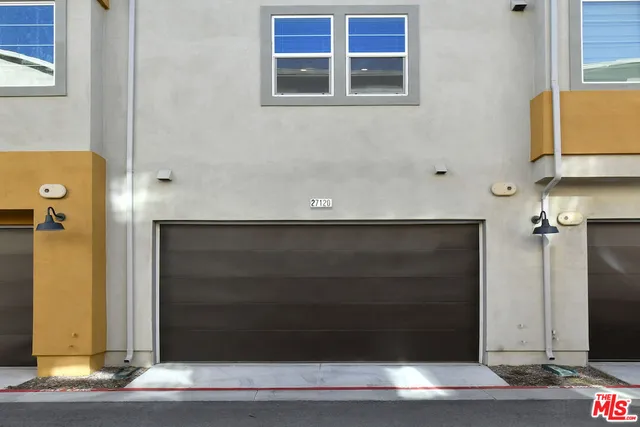 $738,000 | 27120 Red Tail Place, Valencia, CA 91381