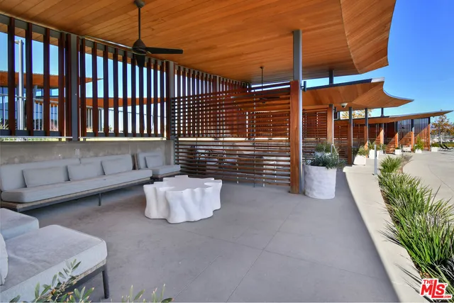 $738,000 | 27120 Red Tail Place, Valencia, CA 91381