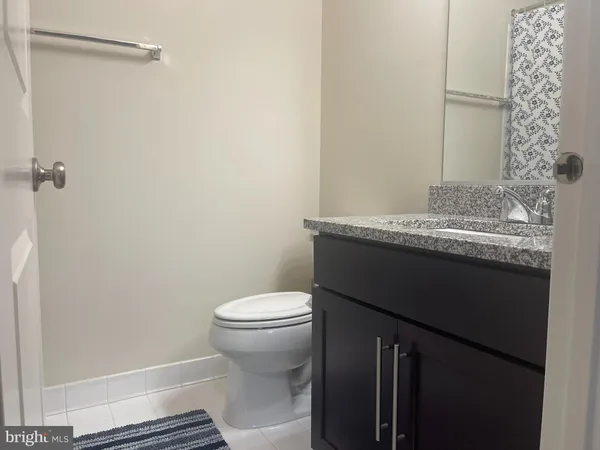 $3,350 | 43010 Paris Gap Square, Ashburn, VA 20148