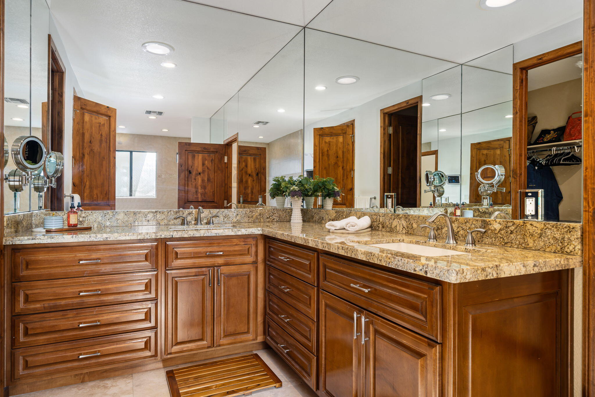 45855 Apache Road Indian Wells, CA 92210 - Photo 20 of 77 99-web-or-mls-TKApache_OPMG_0426_099