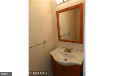 1403 Clearwood Road Baltimore, MD 21234 - Photo 9 of 14 Bath