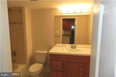 1403 Clearwood Road Baltimore, MD 21234 - Photo 10 of 14 Bath