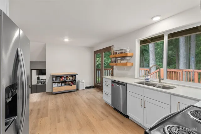 $615,000 | 18624 59th Street East, Lake Tapps, WA 98391