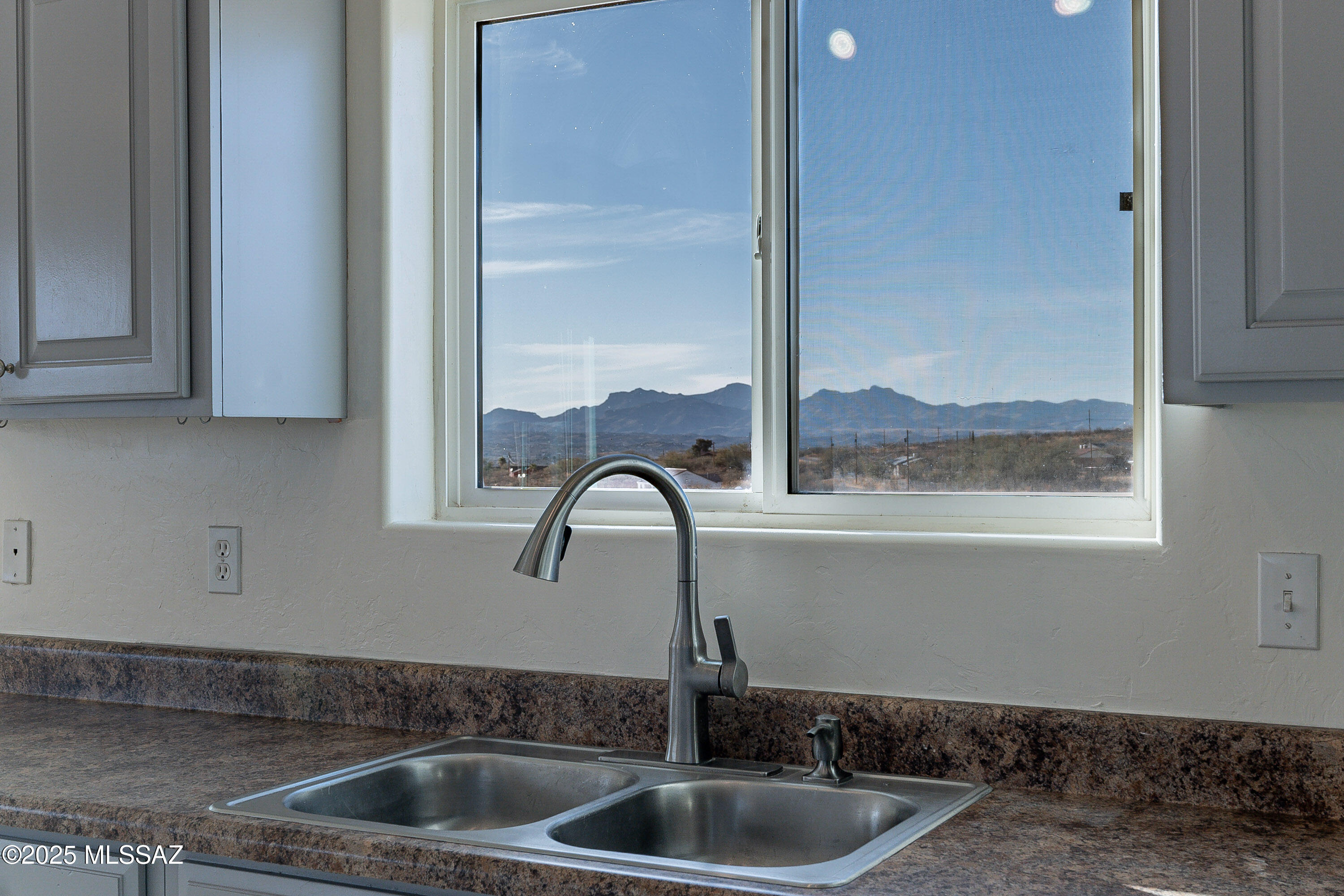 981 Circulo Tumbleweed Rio Rico, AZ 85648 - Photo 11 of 34