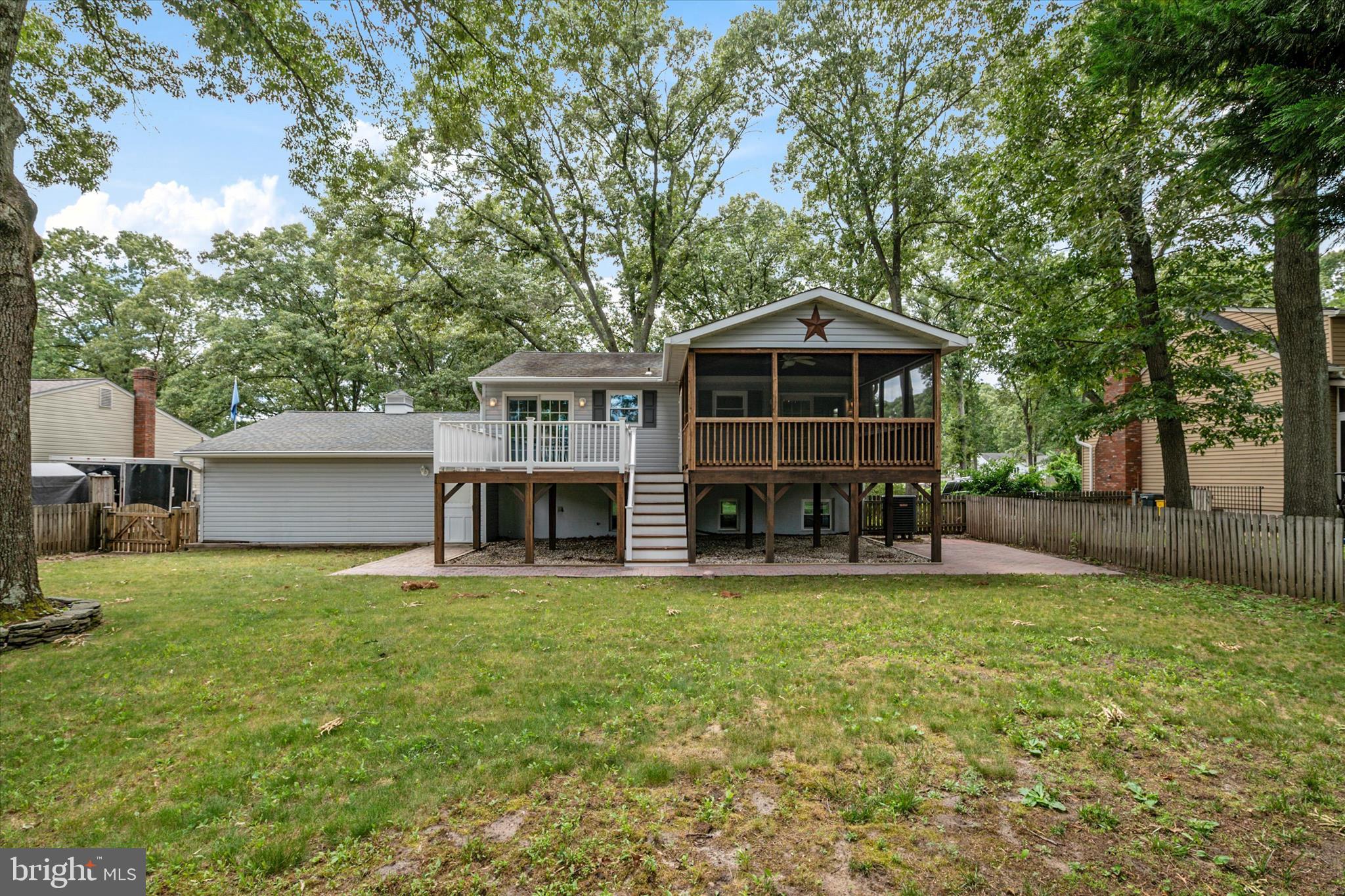 141 Delaware Avenue Pasadena, MD 21122 - Photo 5 of 36