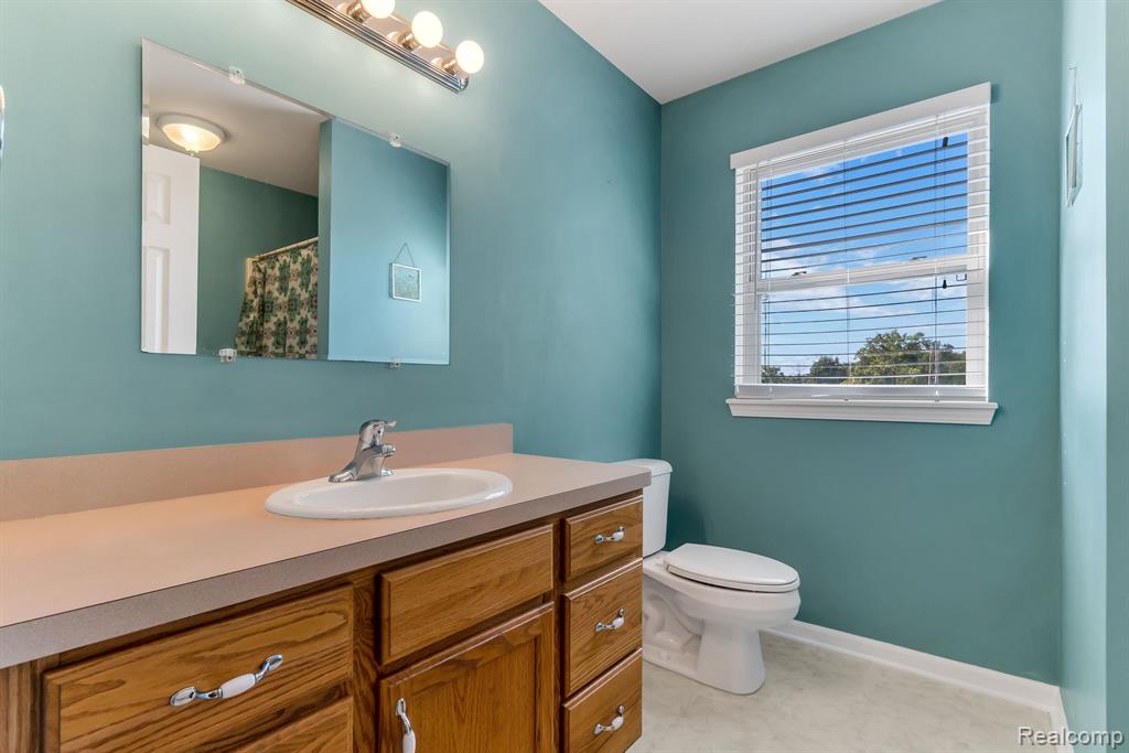 8246 Kimble Drive Pinckney, MI 48169 - Photo 24 of 45