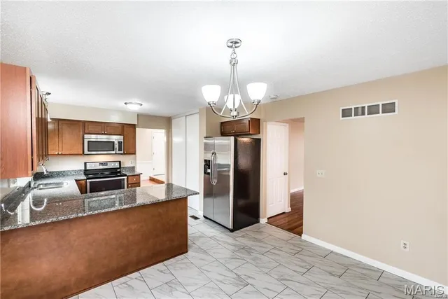 $445,000 | 1369 Nykiel Court, Ballwin, MO 63011