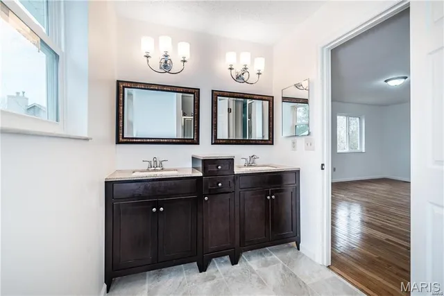 $445,000 | 1369 Nykiel Court, Ballwin, MO 63011