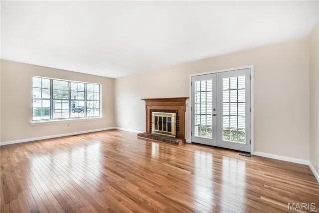 $445,000 | 1369 Nykiel Court, Ballwin, MO 63011