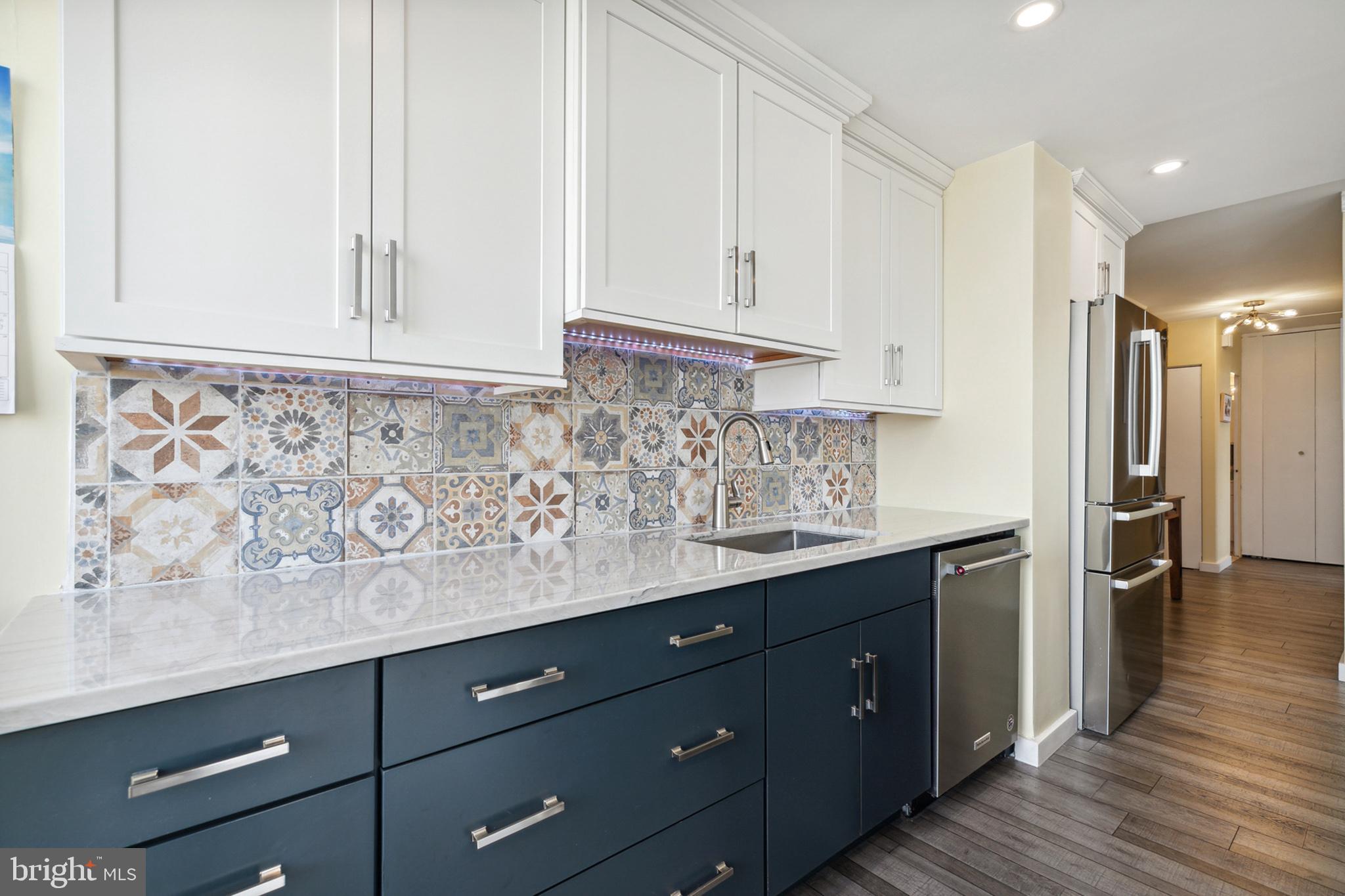210 Locust Street, Unit 27G Philadelphia, PA 19106 - Photo 6 of 15