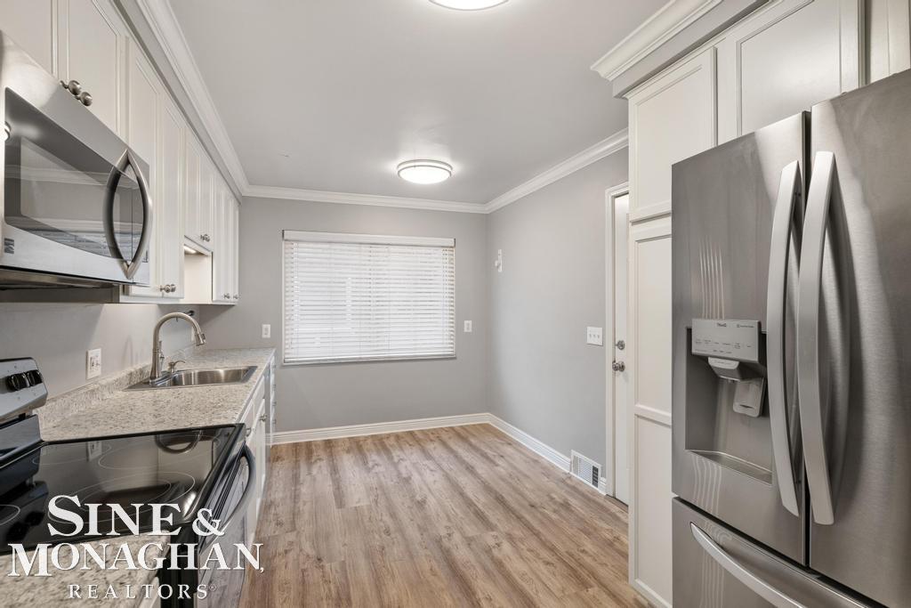 835 Harcourt Road Grosse Pointe, MI 48230 - Photo 12 of 41