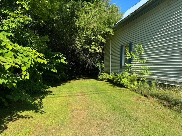 $125,000 | 121 Main Road, Abbot, ME 04406
