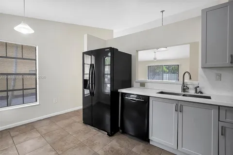 $3,750 | 681 Thornridge Avenue, Davie, FL 33325