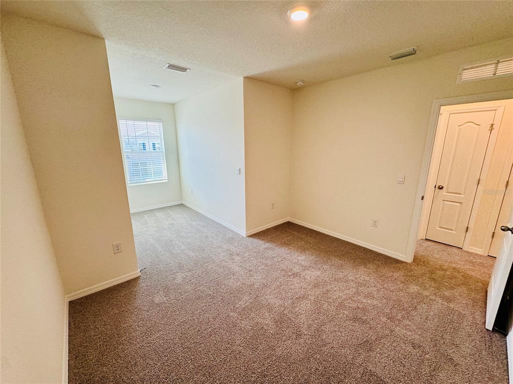 1492 Isleta Loop Kissimmee, FL 34741 - Photo 10 of 17