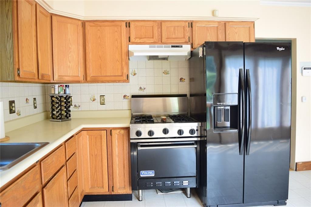 29 Fort Hill Road Standish, ME 04084 - Photo 3 of 24 Double door refrigerator w ice and water