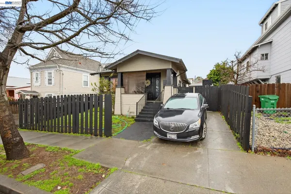 $650,000 | 2724 East 22nd Street, Oakland, CA 94601
