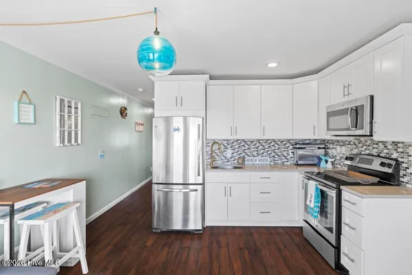 $249,000 | 650 Cedar Point Boulevard, Unit B25, Cedar Point, NC 28584