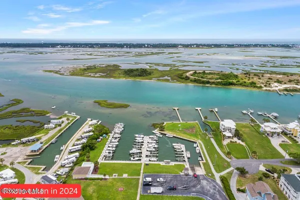 $249,000 | 650 Cedar Point Boulevard, Unit B25, Cedar Point, NC 28584