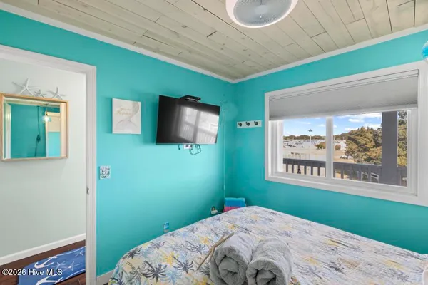 $249,000 | 650 Cedar Point Boulevard, Unit B25, Cedar Point, NC 28584