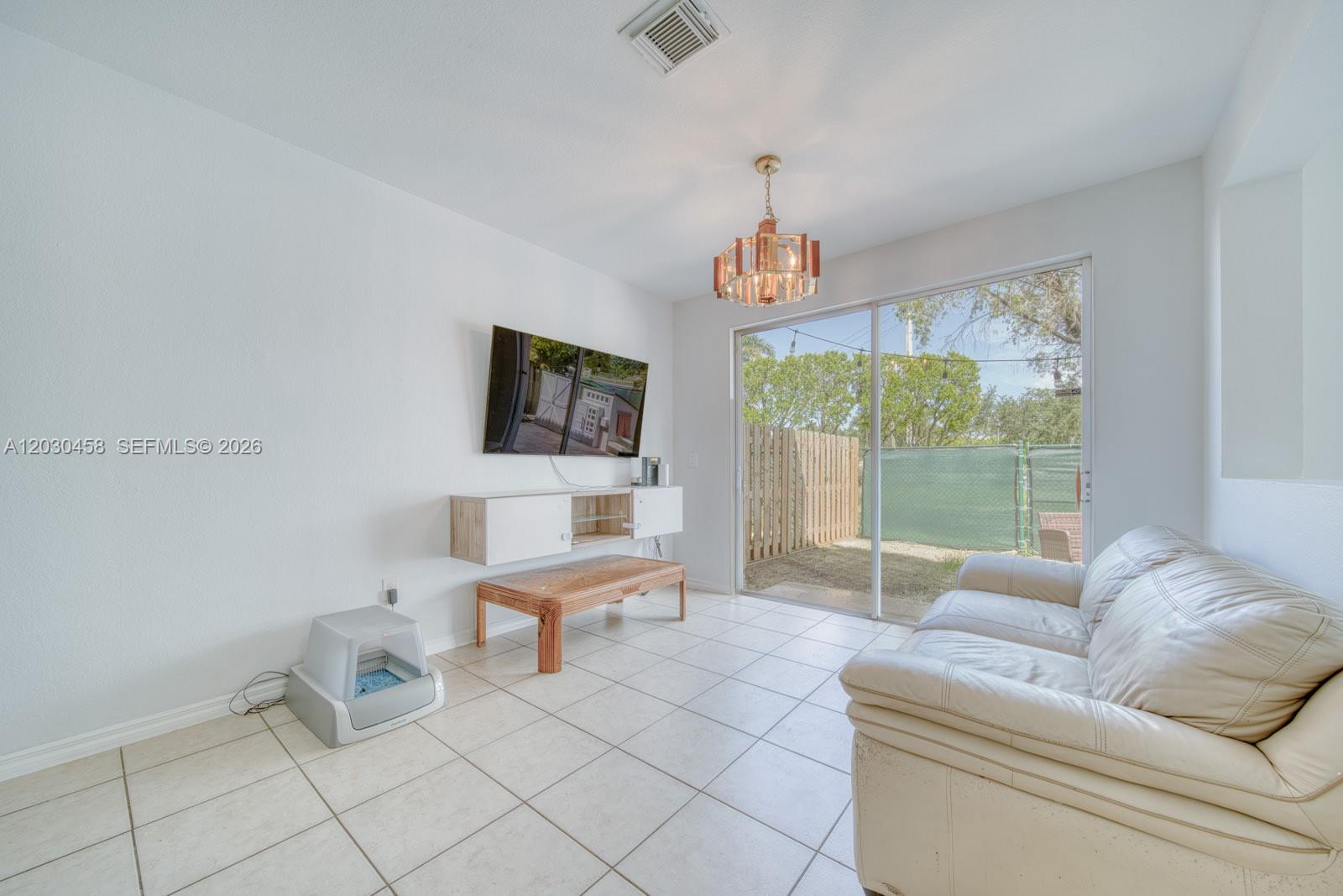 27240 Southwest 138th Path Homestead, FL 33032 - Photo 9 of 44
