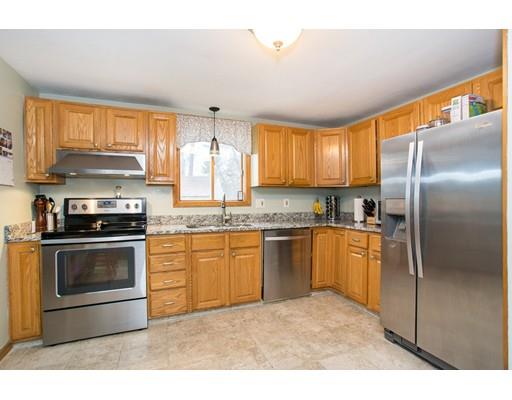 33 Audrea Road Framingham, MA 01701 - Photo 6 of 30