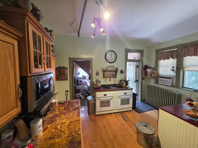 $649,999 | 705 West Highland Avenue, Elgin, IL 60123