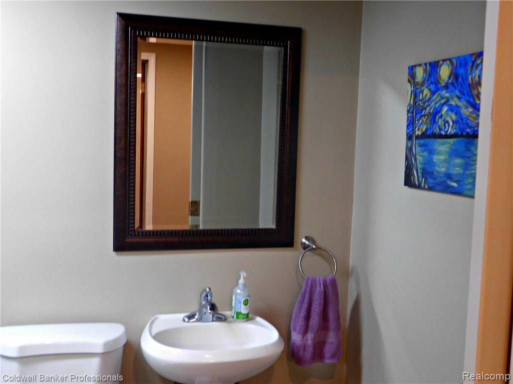 6750 Cuthbert Road White Lake, MI 48386 - Photo 35 of 40 half bath in lower level