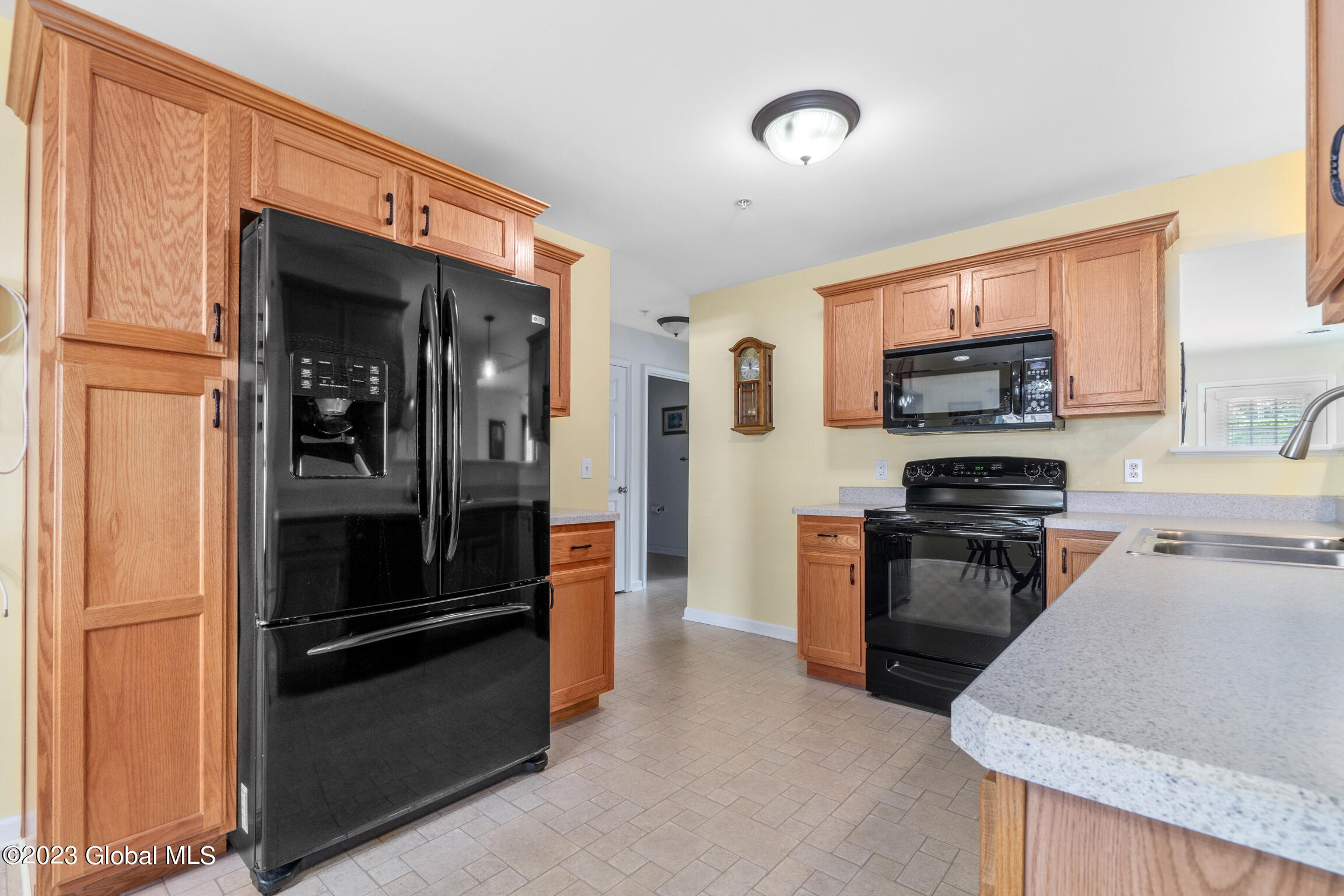 2000 Curry Road, Unit 37 Rotterdam, NY 12303 - Photo 13 of 32 2000 Curry Rd-19