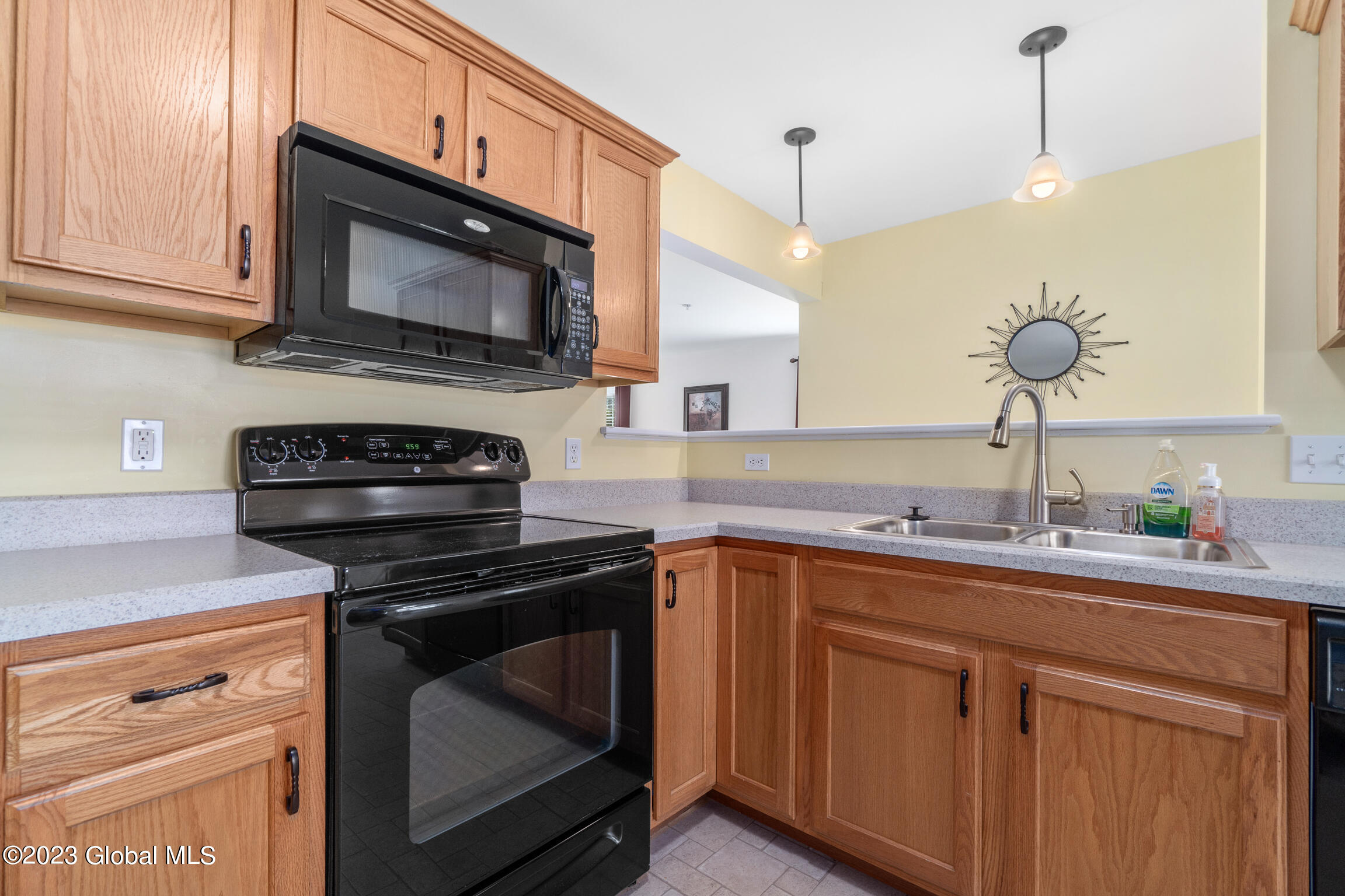 2000 Curry Road, Unit 37 Rotterdam, NY 12303 - Photo 14 of 32 2000 Curry Rd-20