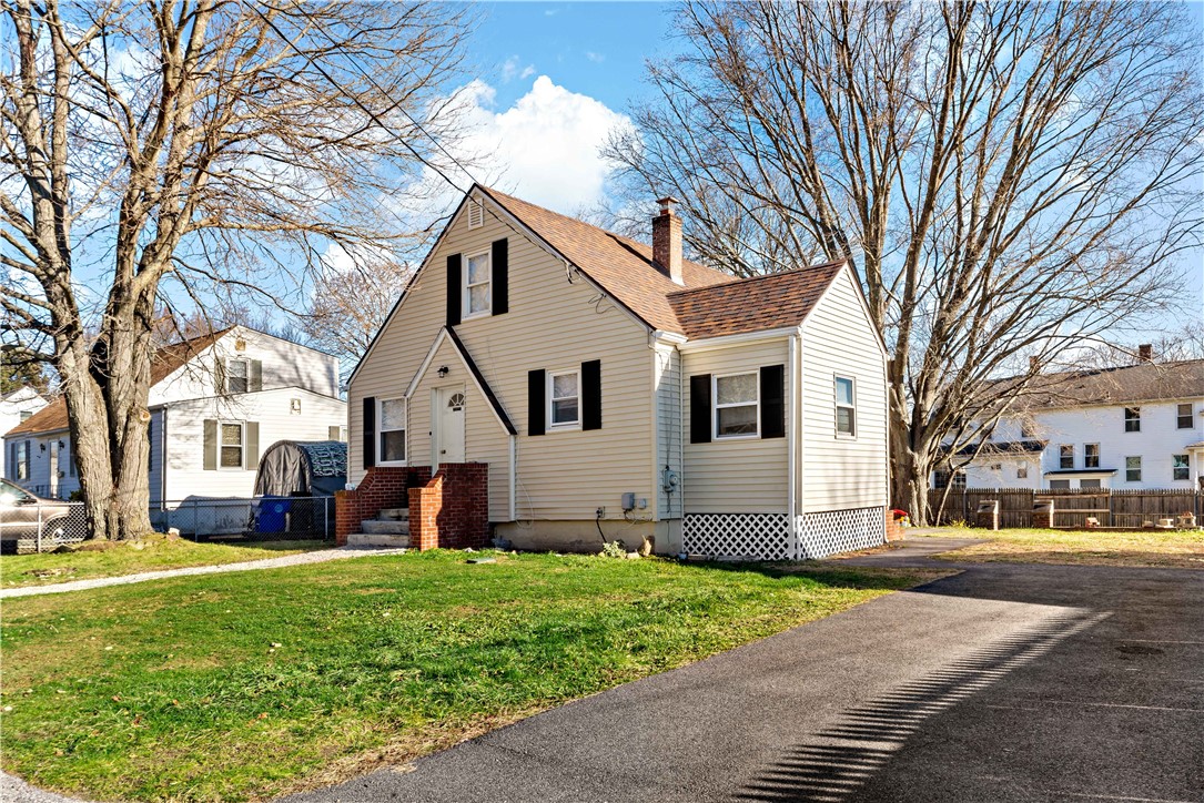 11 Colonial Way West Warwick, RI 02893 - Photo 3 of 27