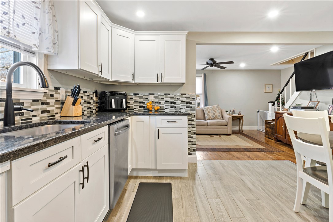 11 Colonial Way West Warwick, RI 02893 - Photo 8 of 27