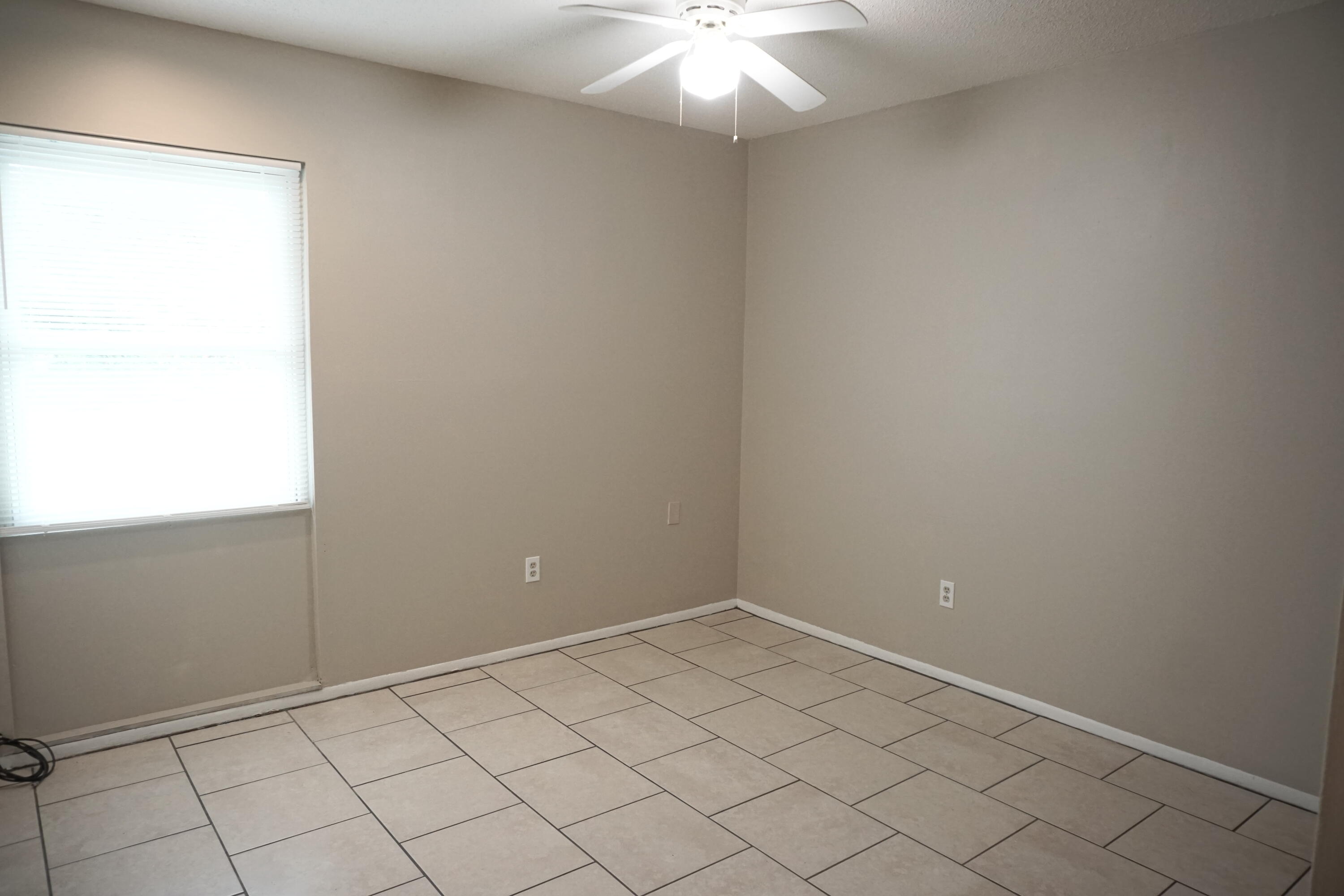971 Fulton Lane Northeast Palm Bay, FL 32905 - Photo 12 of 42 DSC08279