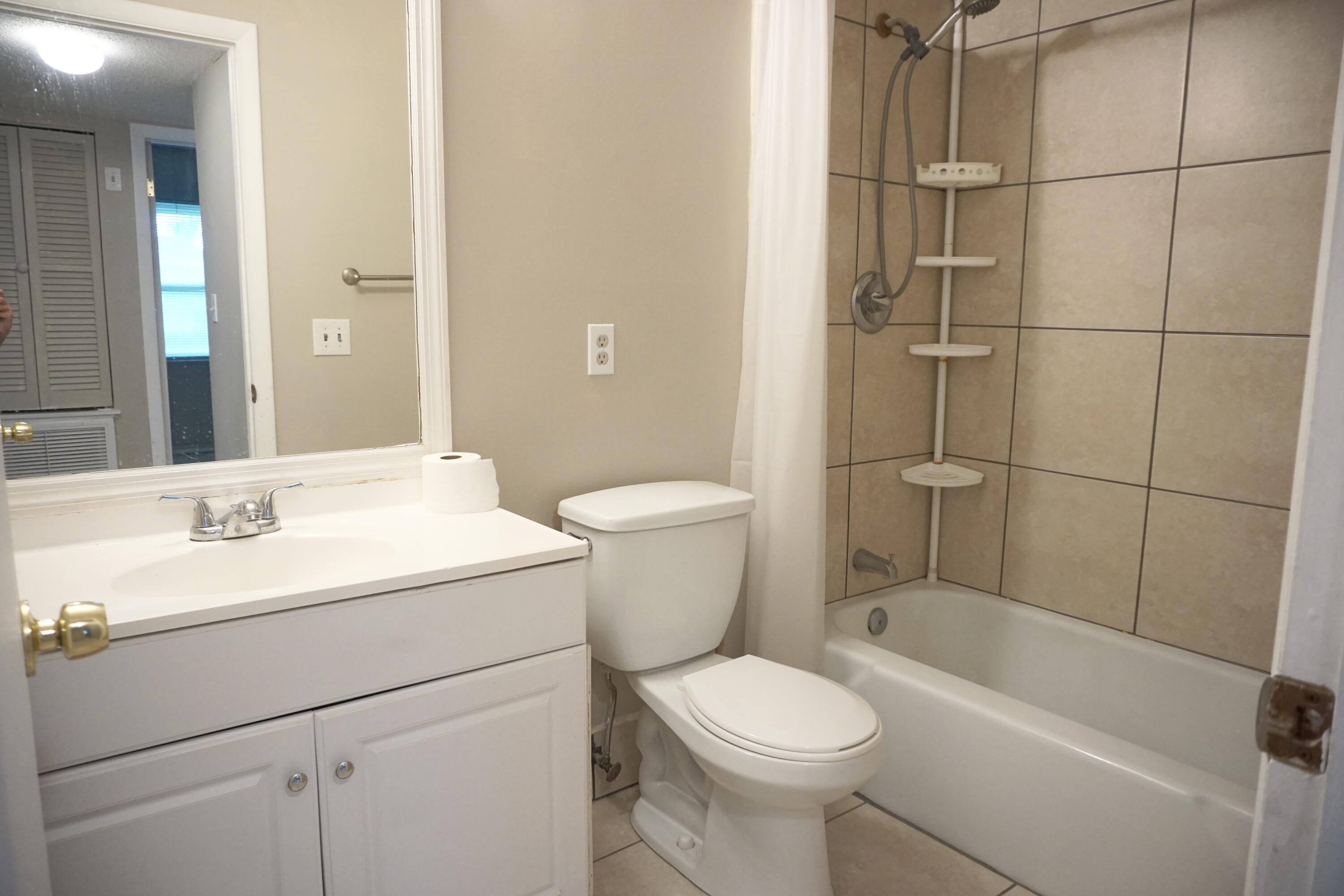 971 Fulton Lane Northeast Palm Bay, FL 32905 - Photo 14 of 42 DSC08295