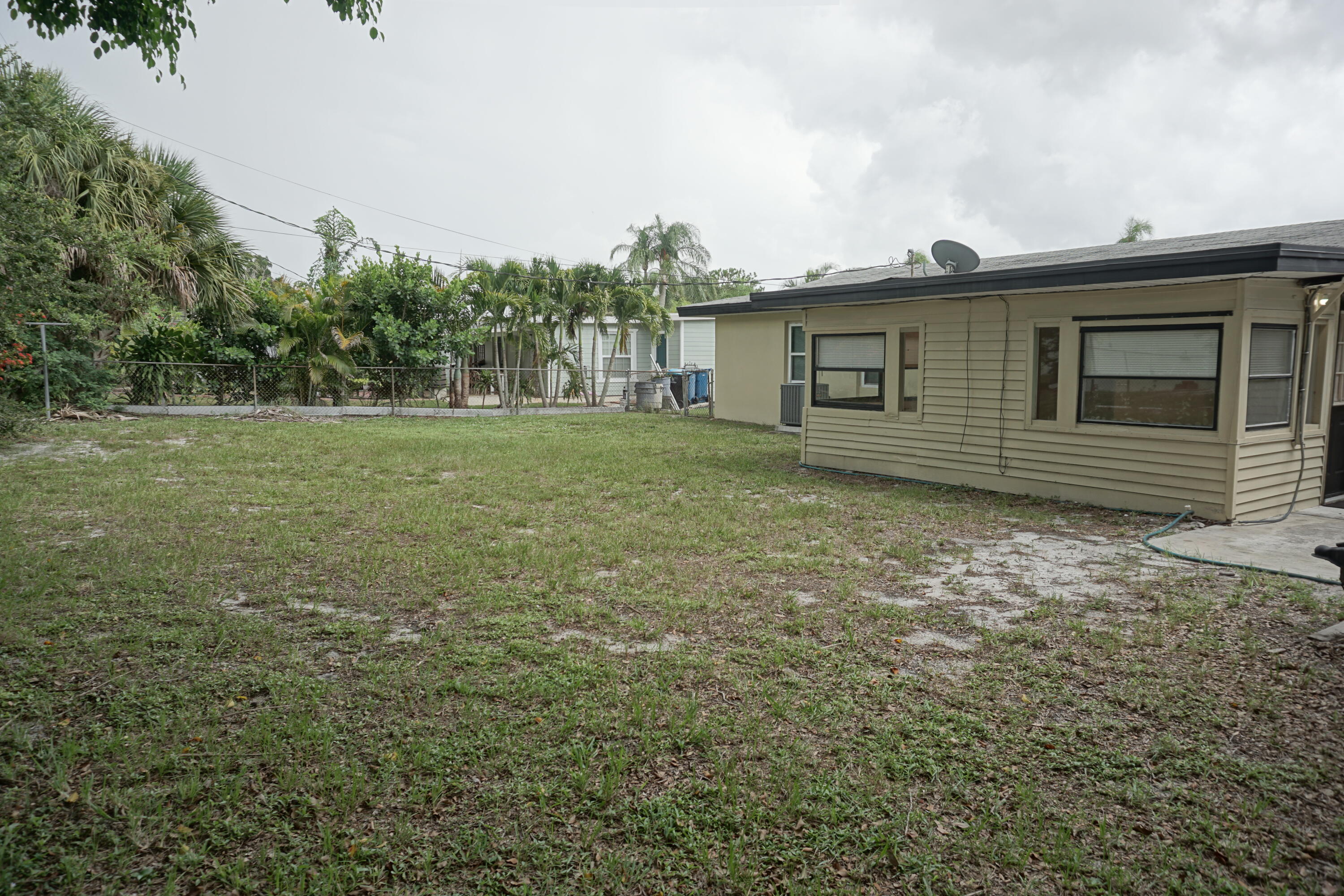971 Fulton Lane Northeast Palm Bay, FL 32905 - Photo 23 of 42 DSC08305