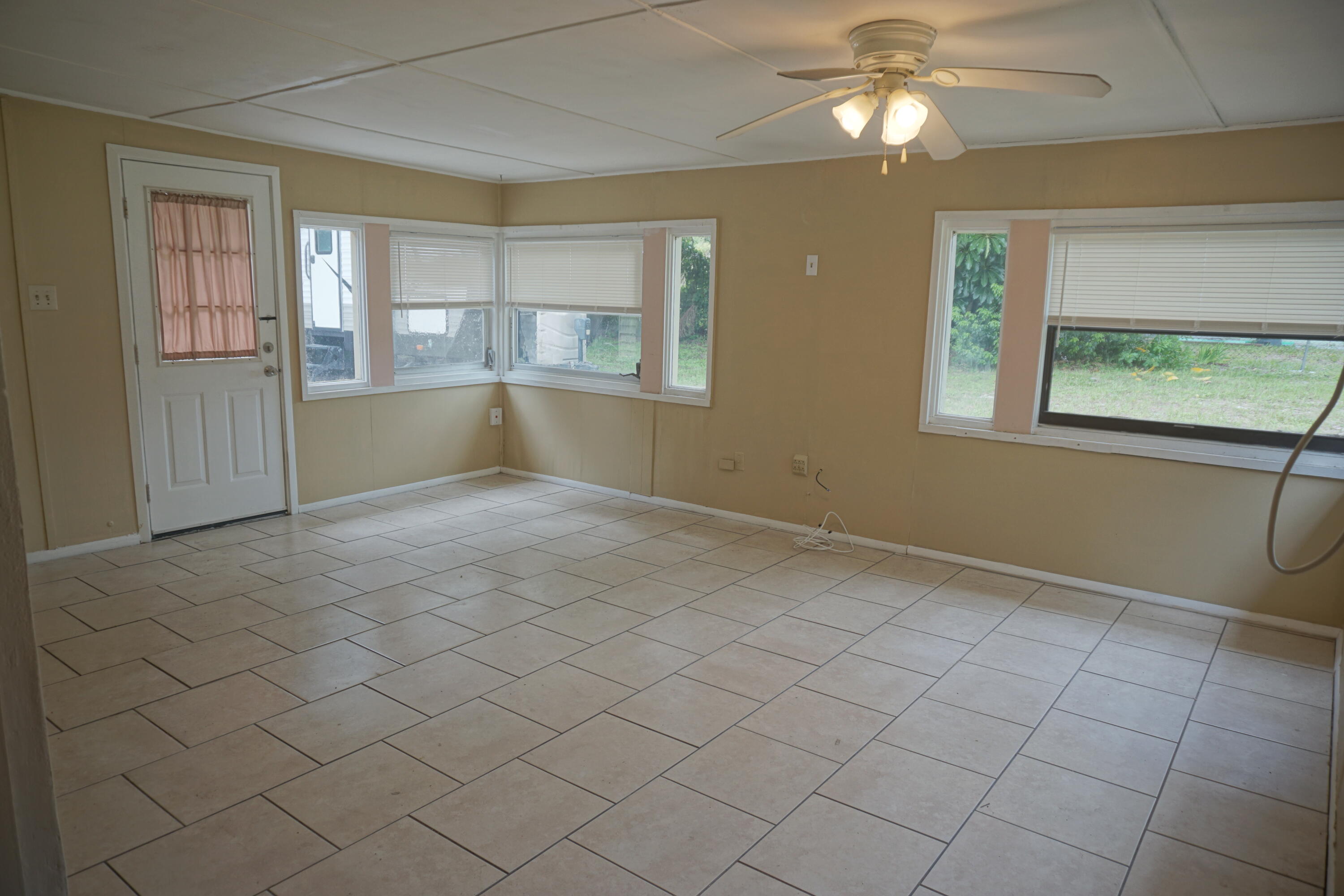 971 Fulton Lane Northeast Palm Bay, FL 32905 - Photo 7 of 42 DSC08269