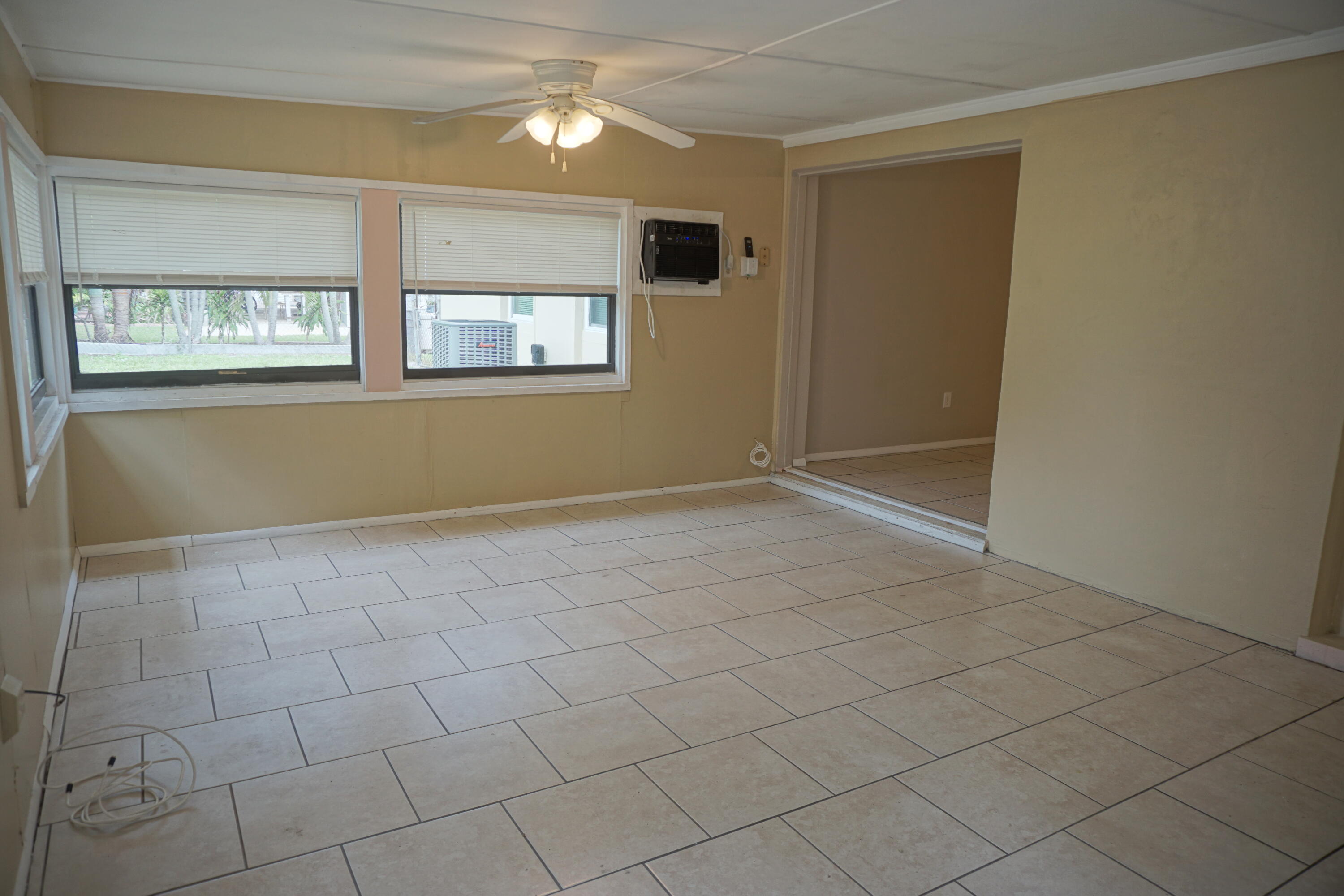 971 Fulton Lane Northeast Palm Bay, FL 32905 - Photo 8 of 42 DSC08271