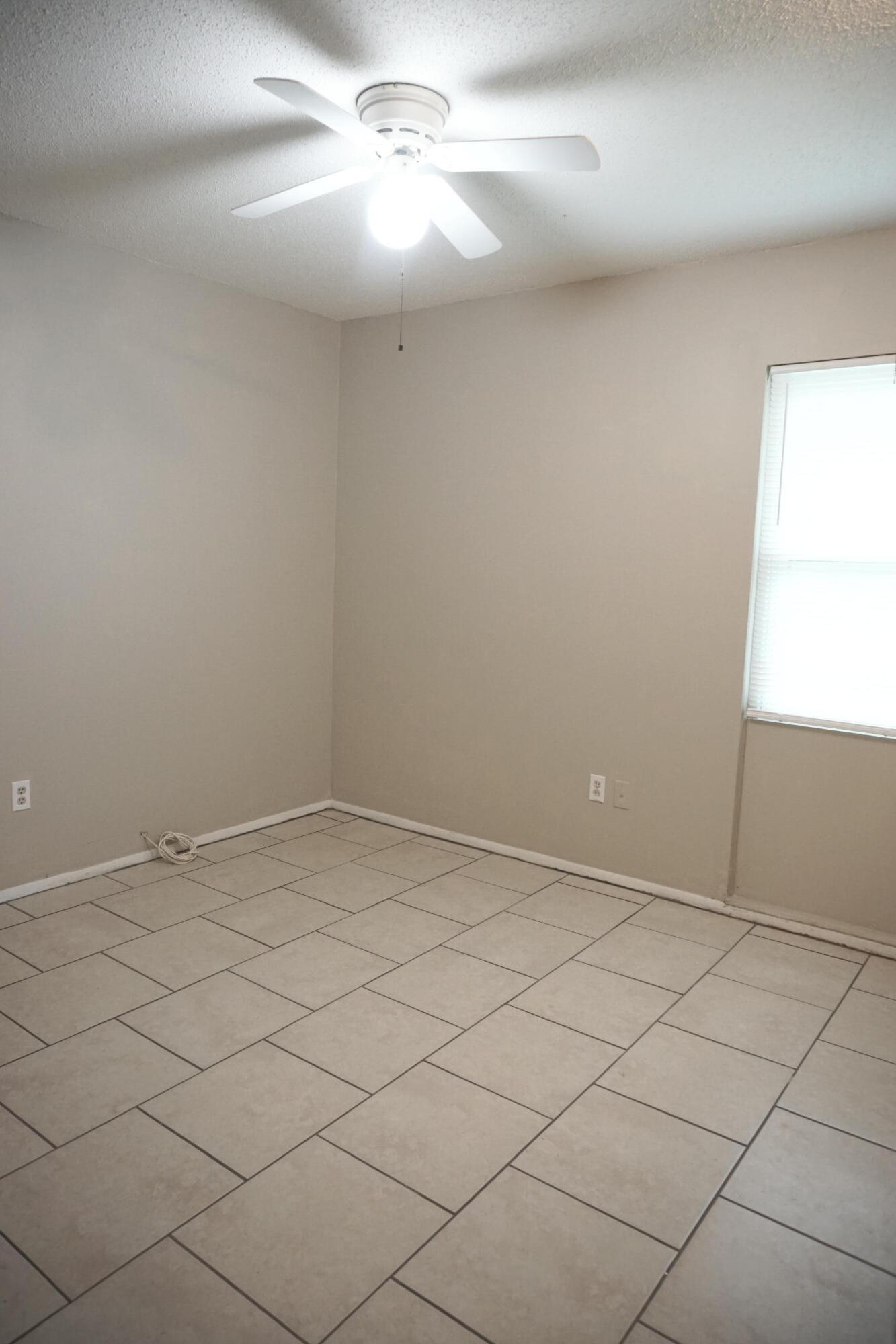 971 Fulton Lane Northeast Palm Bay, FL 32905 - Photo 10 of 42 DSC08275