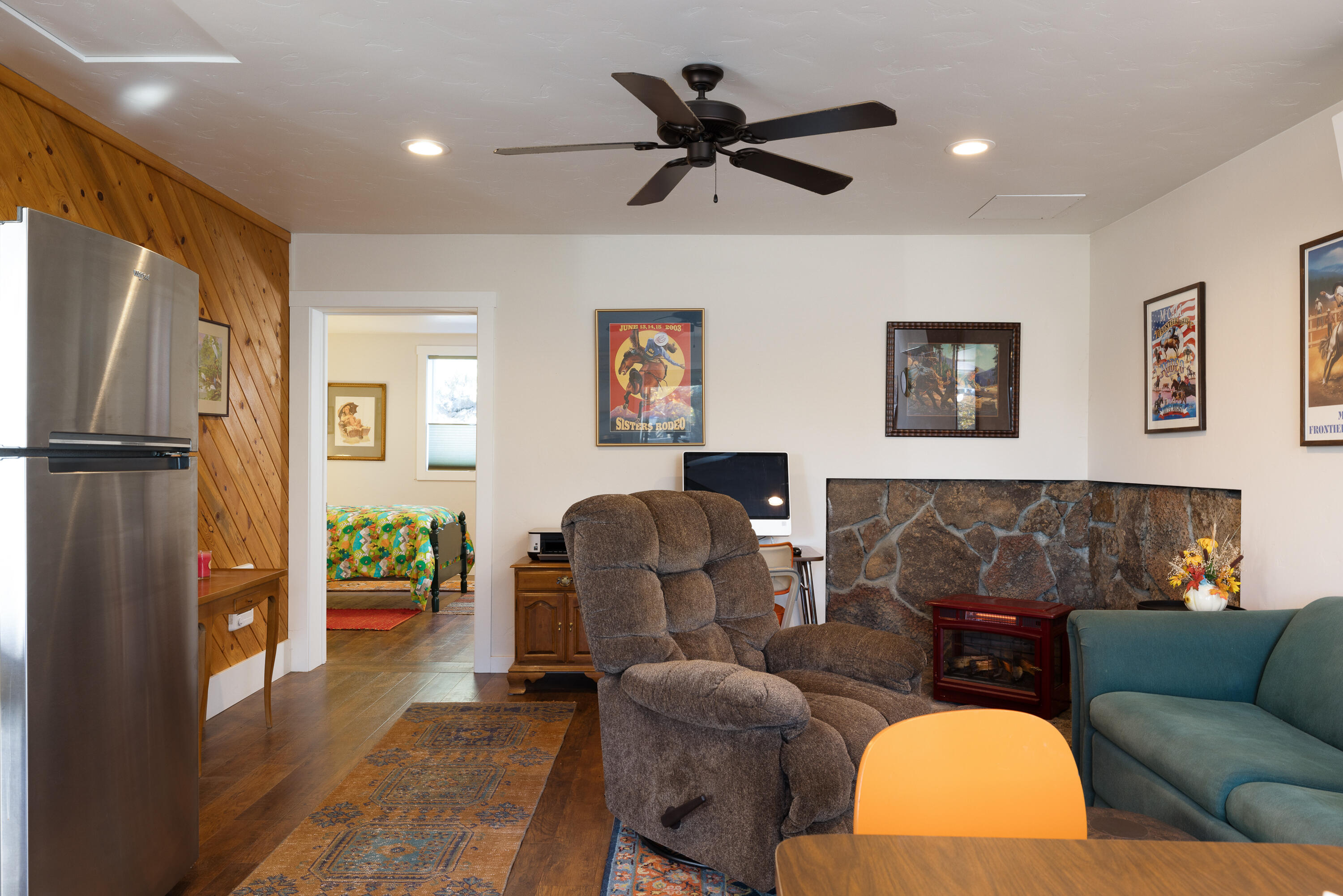 23321 Alfalfa Market Road Bend, OR 97701 - Photo 57 of 76 a living room with furniture and a window