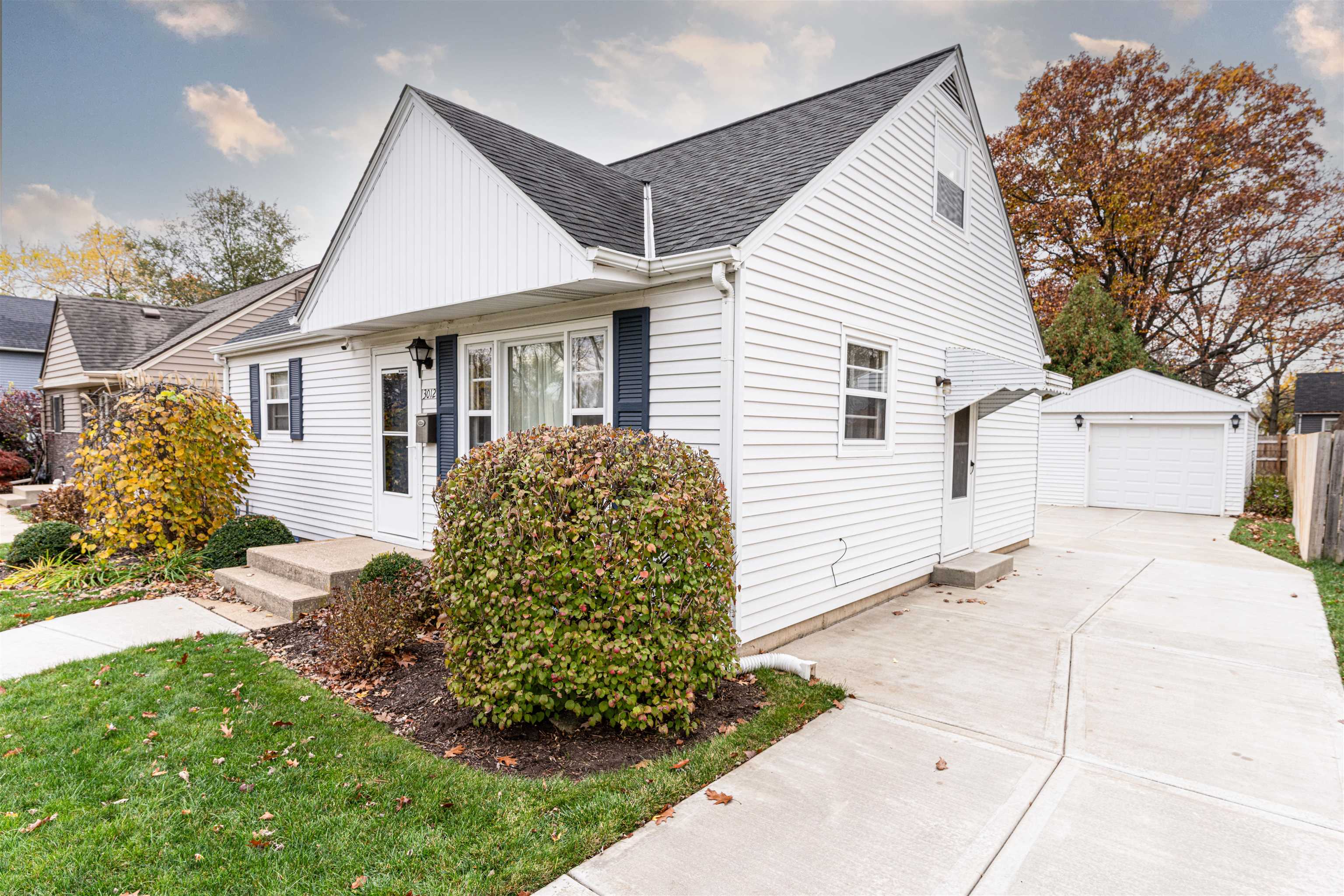 3012 Ruth Street Rockford, IL 61103 - Photo 2 of 24 Gallery Image 2