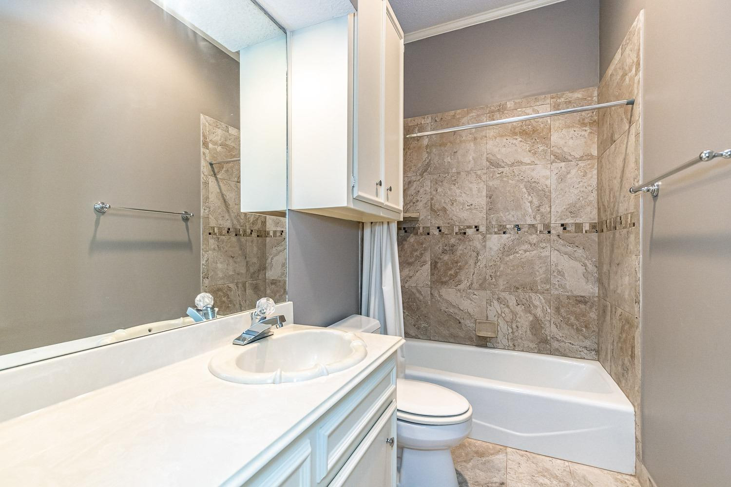 8506 Raleigh Avenue Lubbock, TX 79424 - Photo 33 of 46 Second Bath