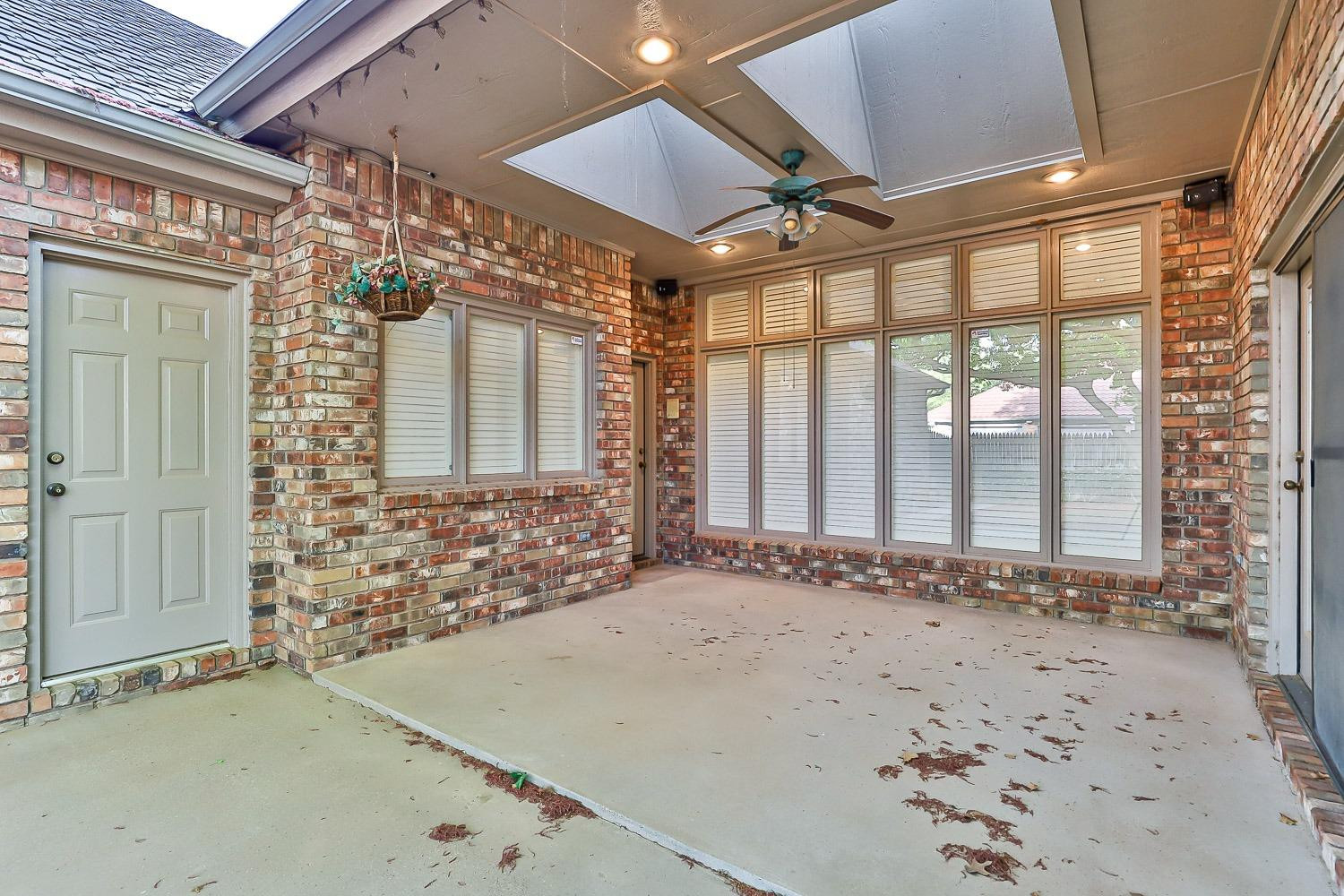 8506 Raleigh Avenue Lubbock, TX 79424 - Photo 44 of 46 Covered Back Patio