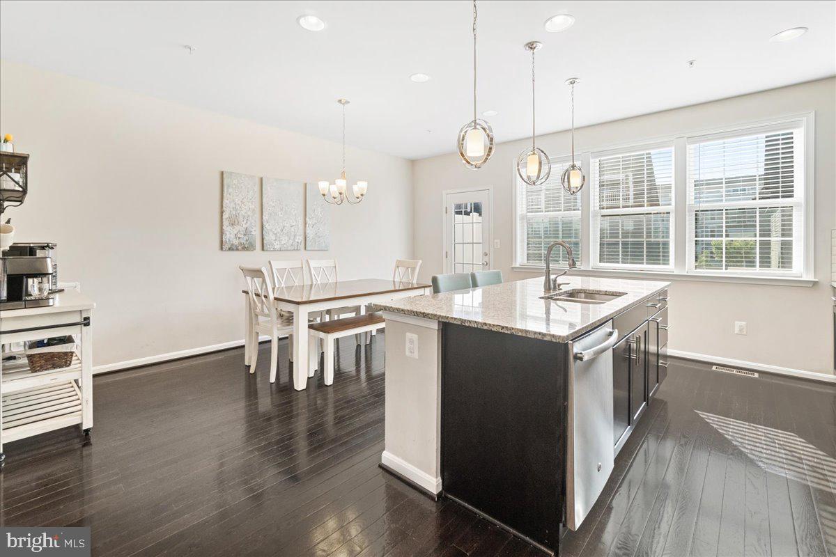 648 Blandwood Road Frederick, MD 21701 - Photo 8 of 54 Gourmet kitchen