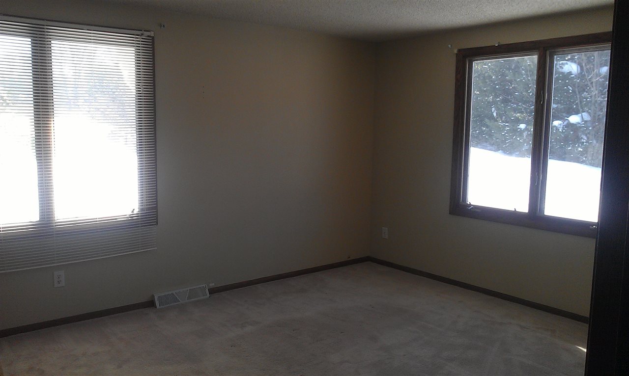 2990 Silver Lake Road Traverse City, MI 49685 - Photo 24 of 38 1815155-23.JPG