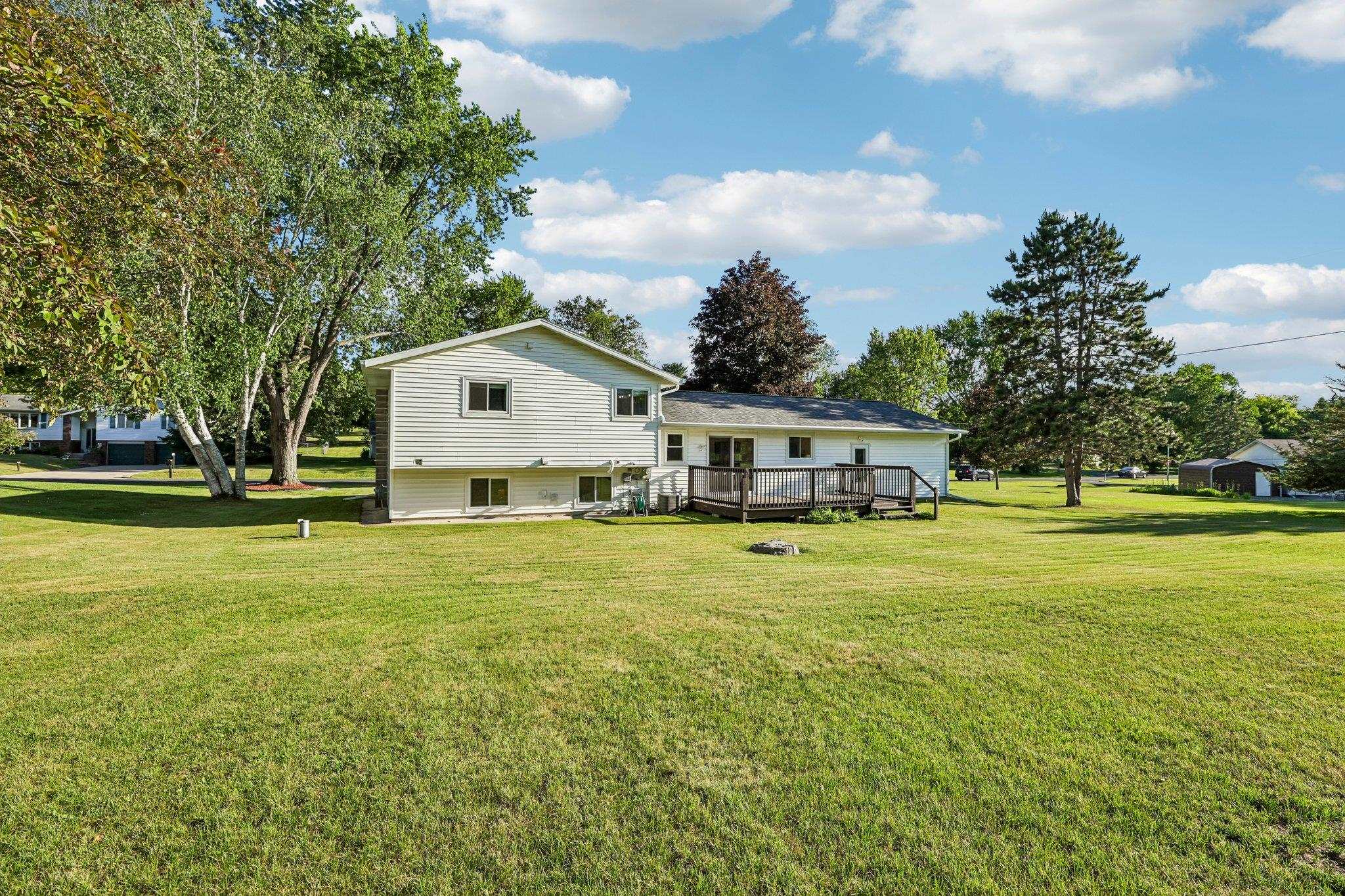 W7810 Star Court Road Pardeeville, WI 53954 - Photo 28 of 32