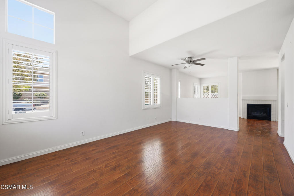 1809 Maybrook Way Simi Valley, CA 93065 - Photo 4 of 40